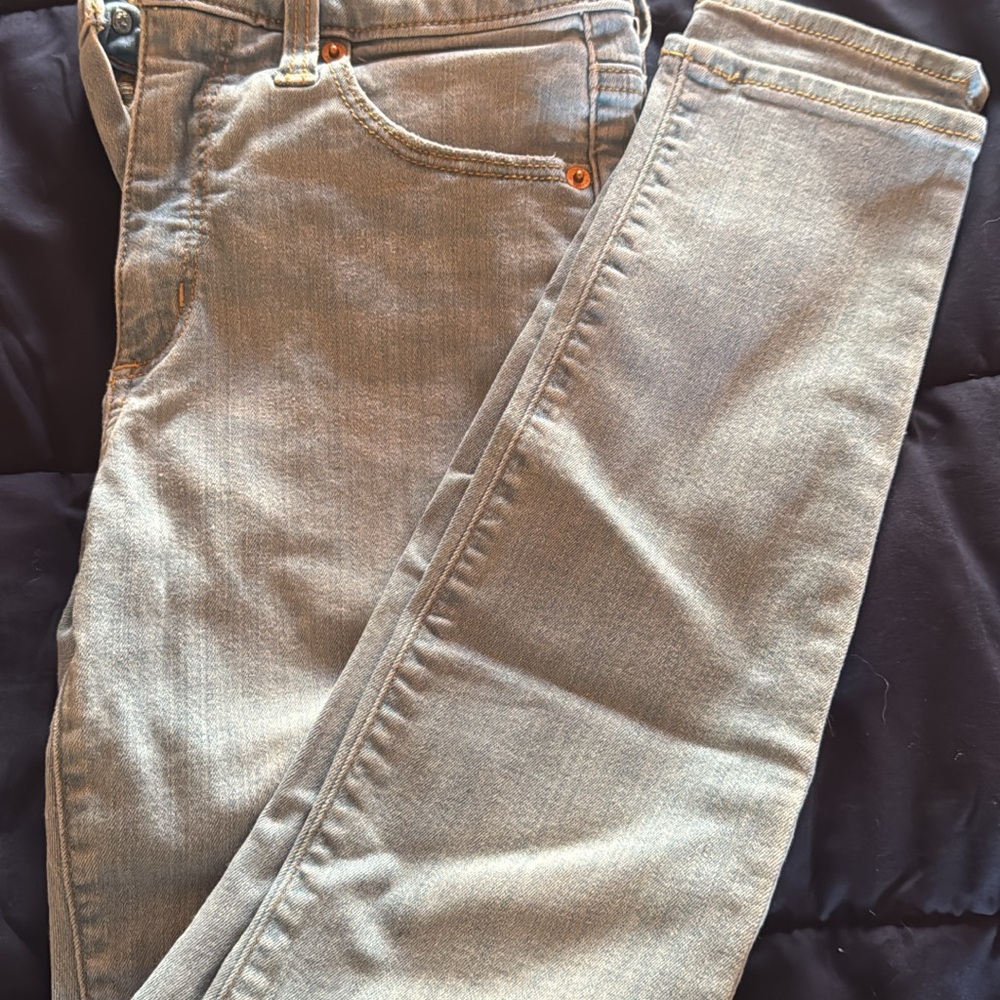 Universal Thread Women's Light Gray Skinny Jeans